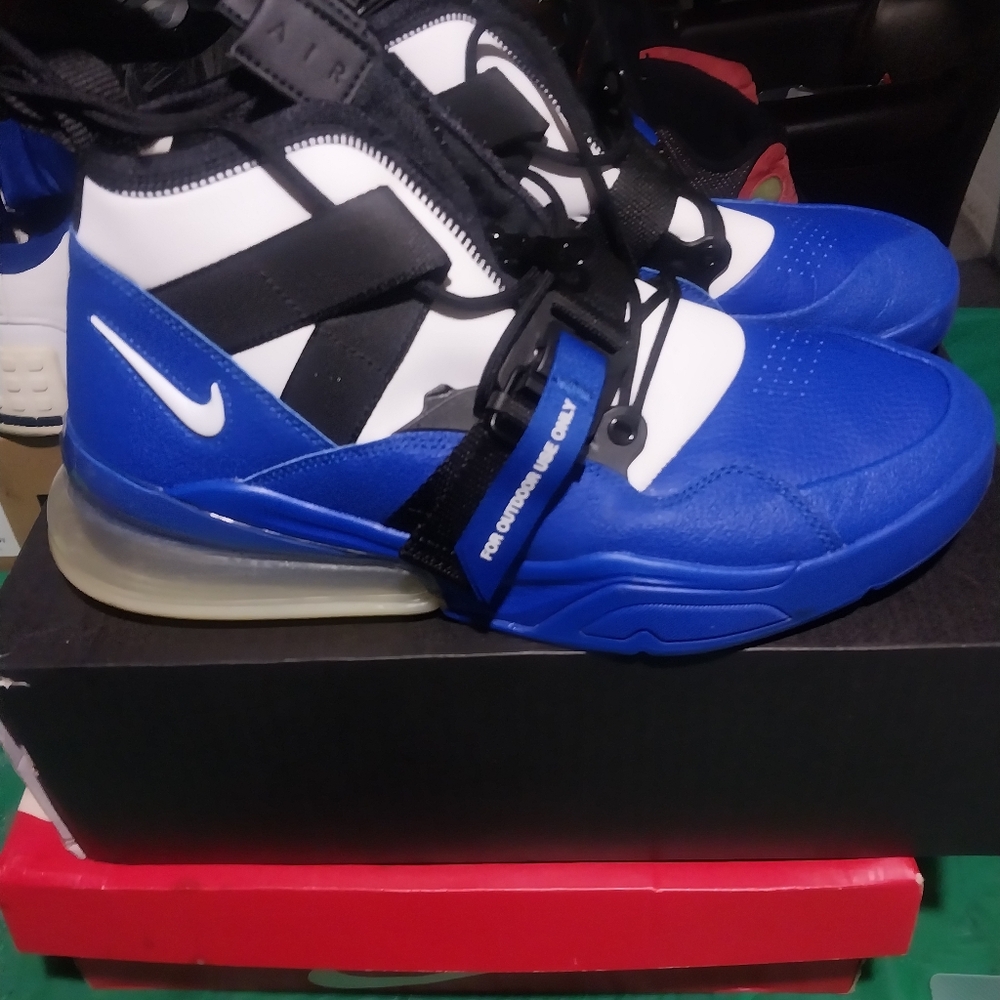 AIR FORCE 270 - Picture 5 of 7